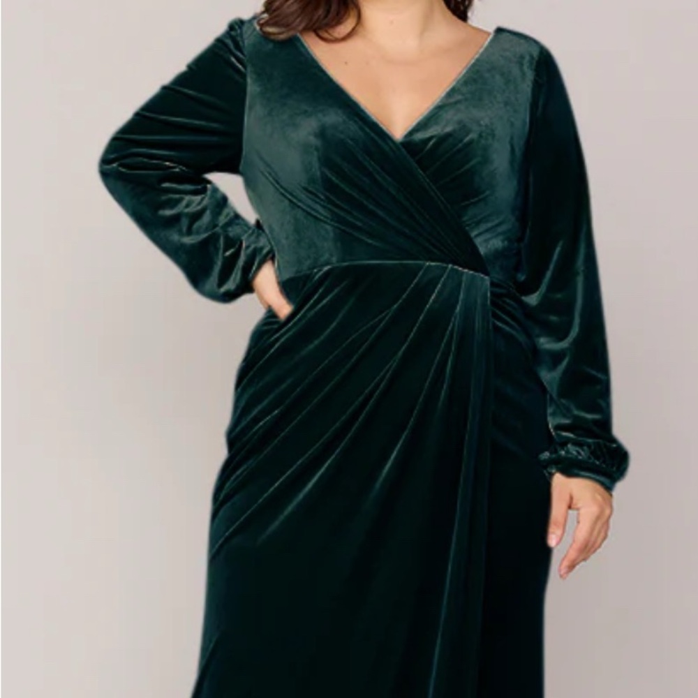 Revelry Vera Velvet Green Dress - Emerald 613
